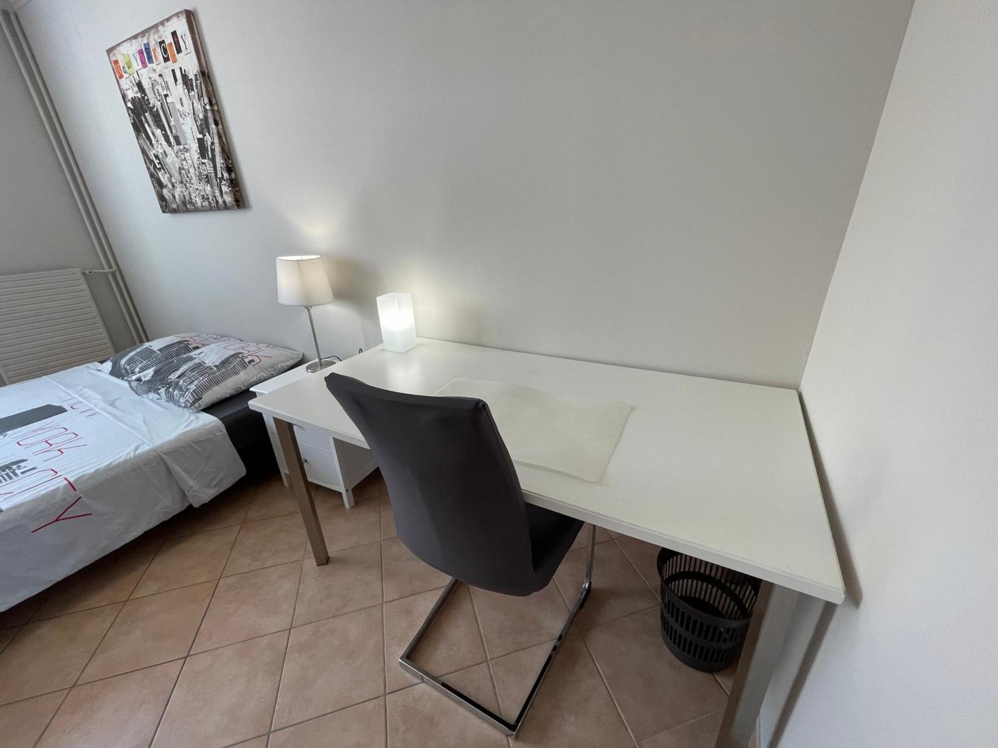 Location Chambre privée en colocation dans un appartement vaulx en velin centre Exterior foto
